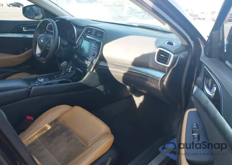 2016 Nissan Maxima 3.5 Sr z USA, uszkodzony, nr VIN 1N4AA6AP3GC442429